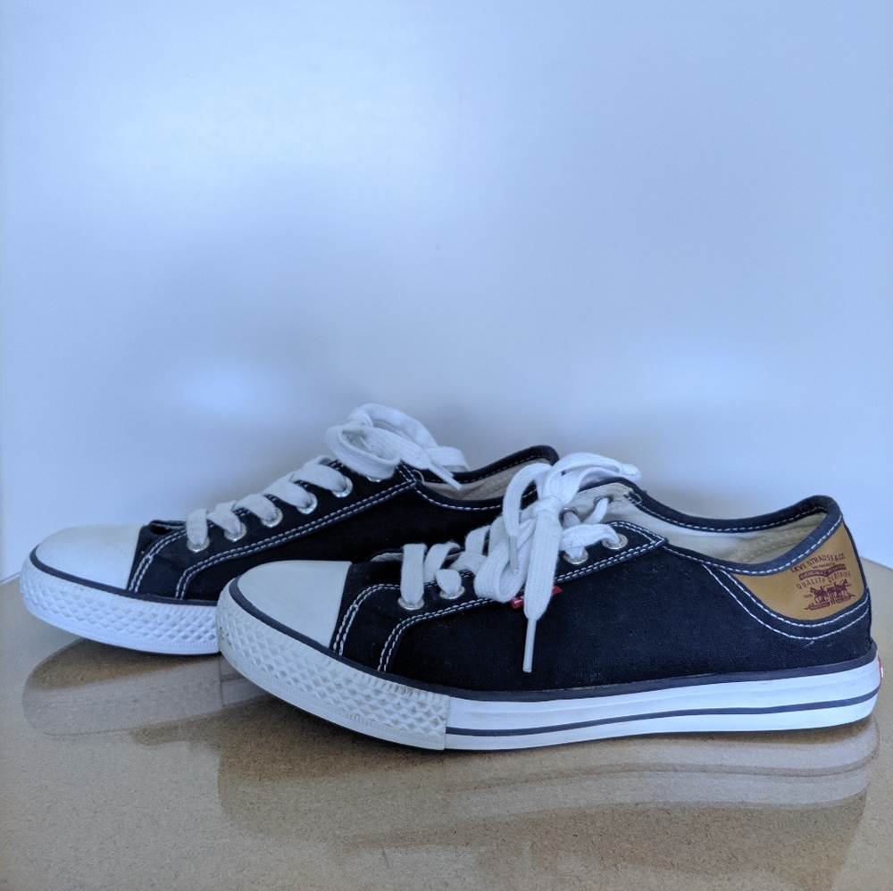 Levis | Stan Buck Canvas Sneakers (7.5, Navy)